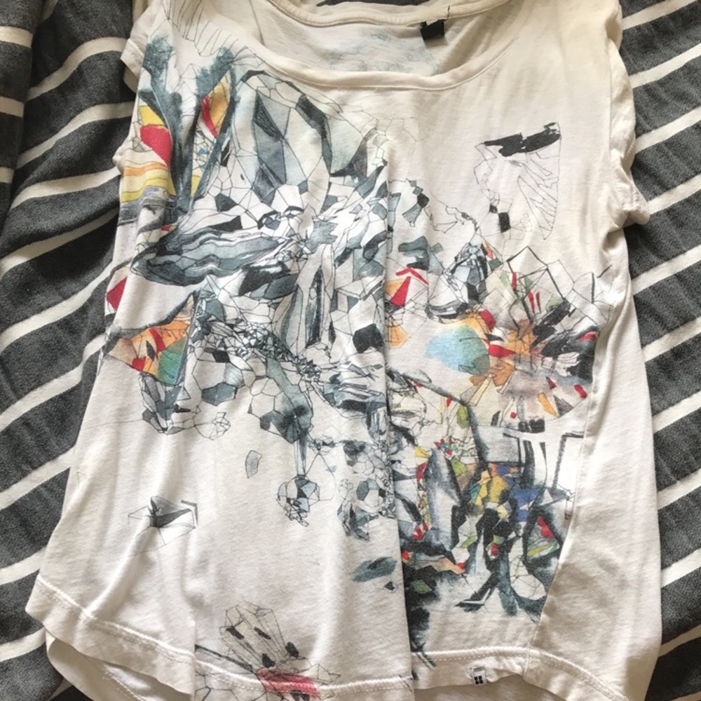 White design t shirt